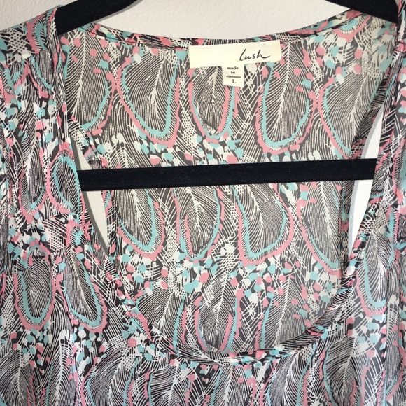 Lush Feather Tank - Picture 2 of 2